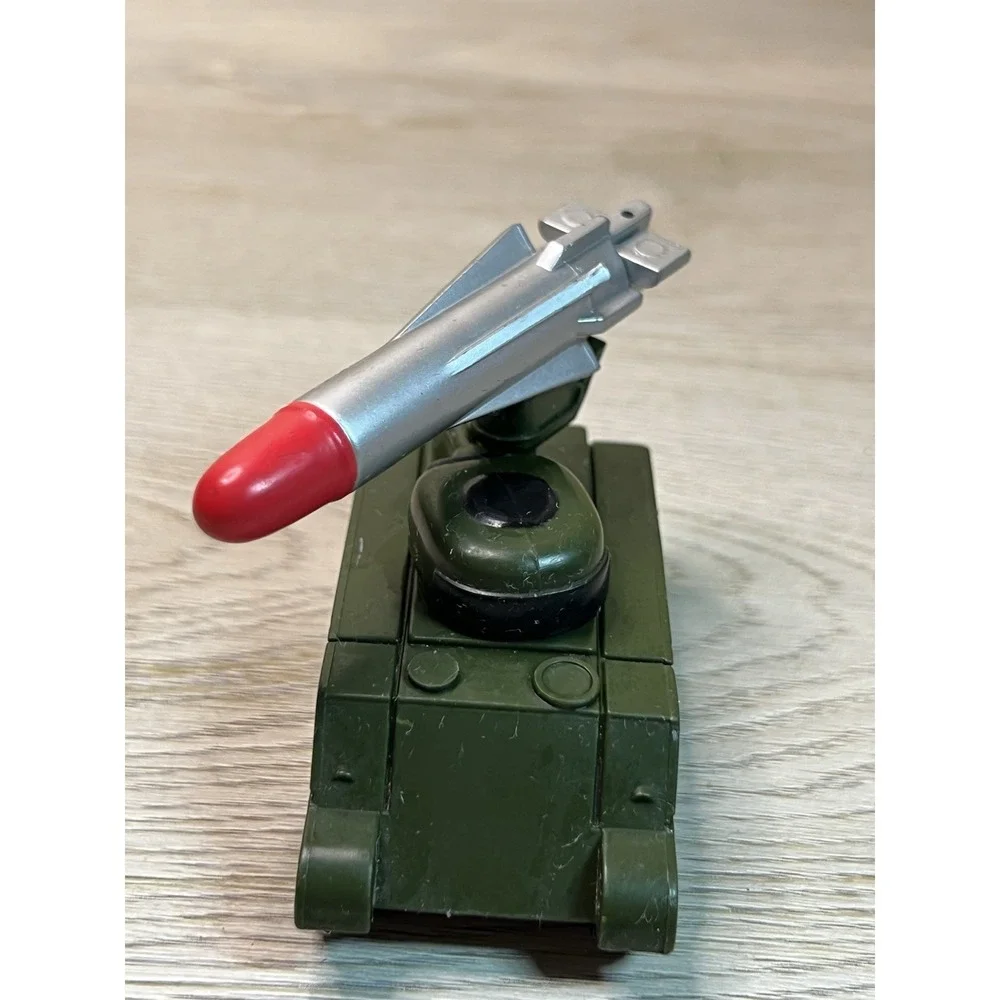 Vintages 1989 Majorette Sonic Flashers military tank with a missile launcher